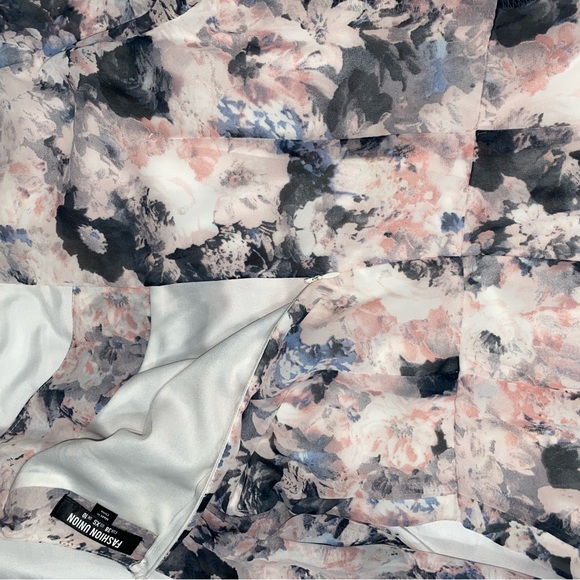 Like new, worn once, romper double lined. - Picture 5 of 5